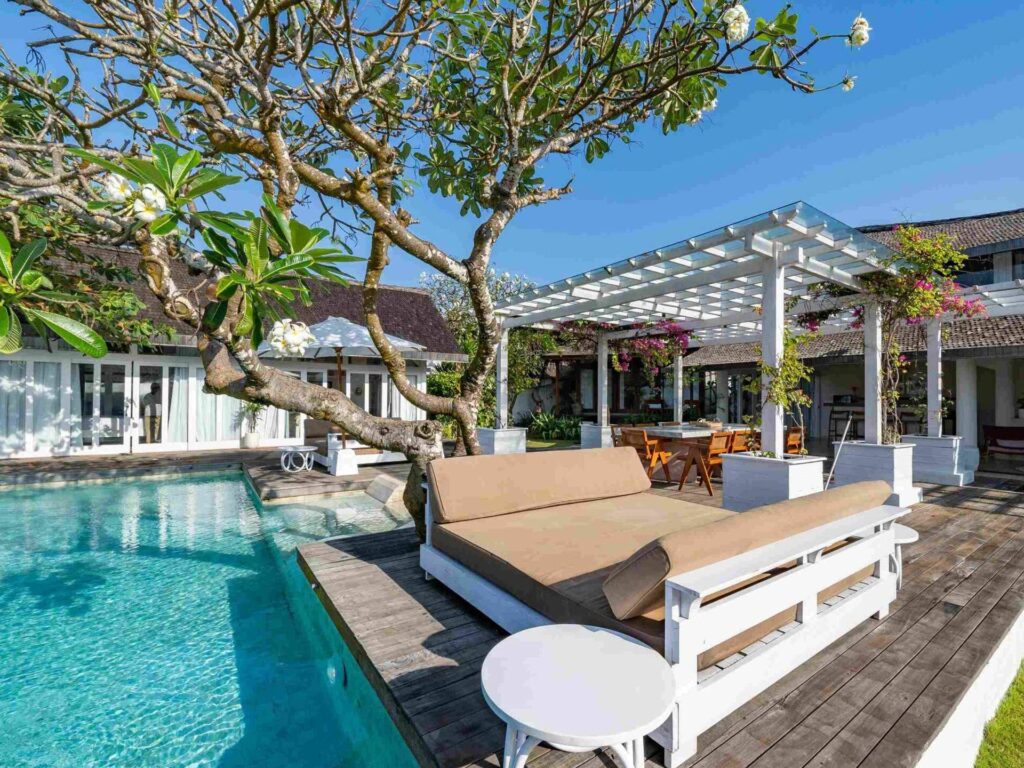 0021_TGX07591_2_11zon-scaled12