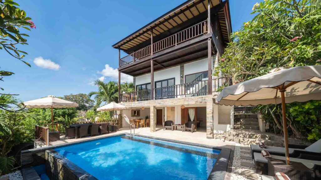 4 Bedroom Villa in Nusa Lembongan — Daydream private pool with panoramic sea views
