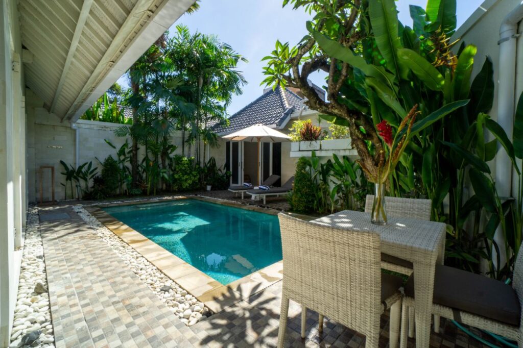 Sanur villa with private pool outdoor seating